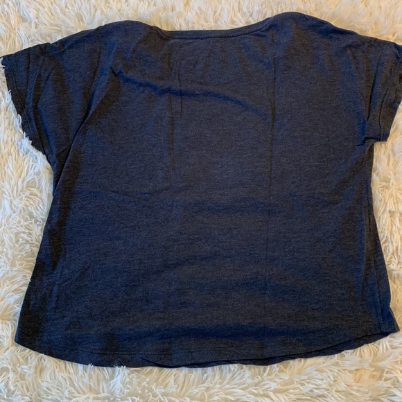 Women’s t-shirts - Picture 5 of 5